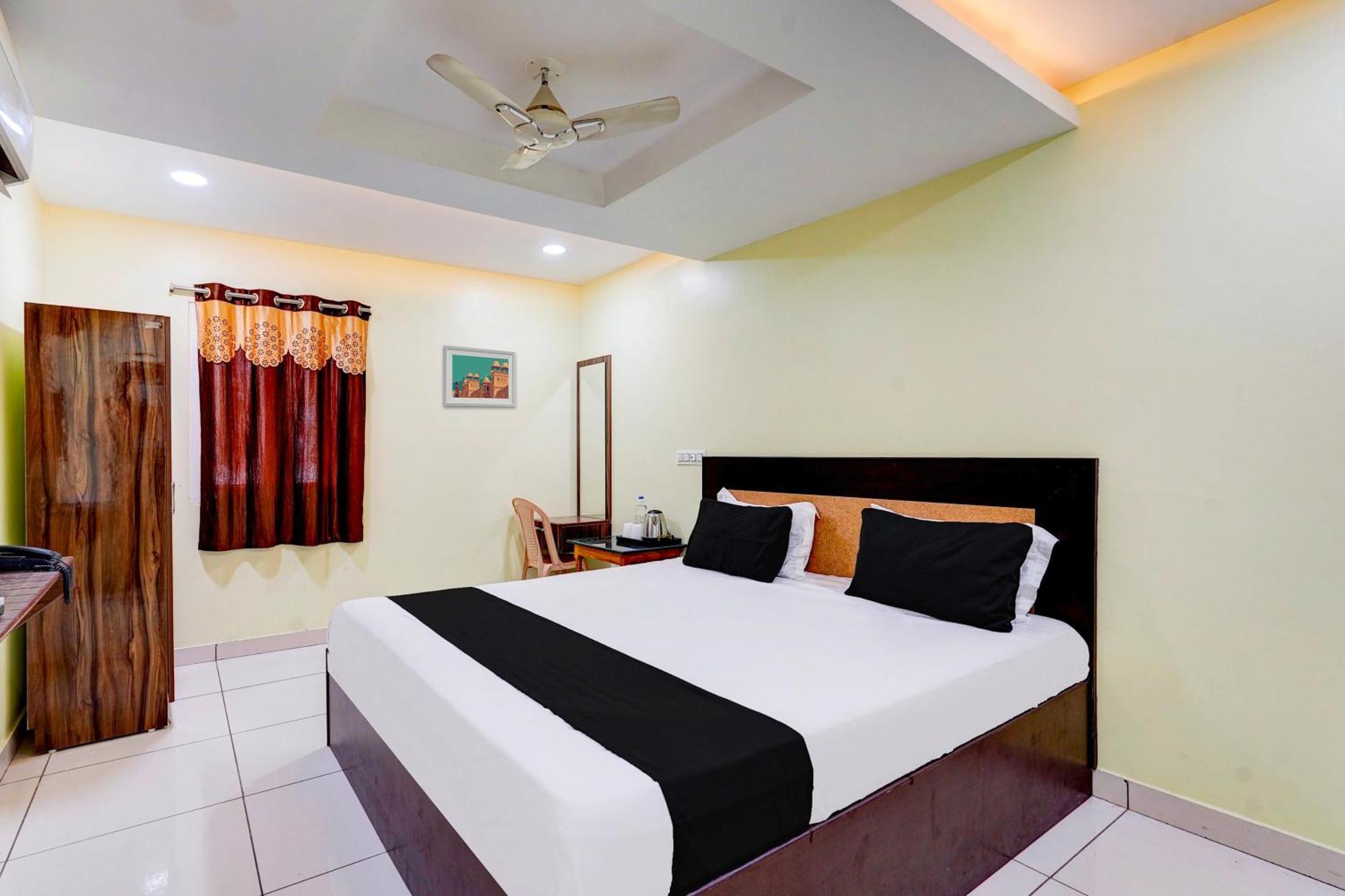 Super Hotel O Perungalathur Near Bus Stand Chennai Esterno foto