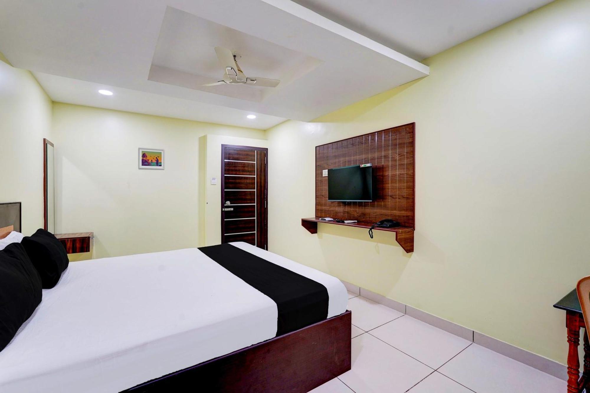 Super Hotel O Perungalathur Near Bus Stand Chennai Esterno foto