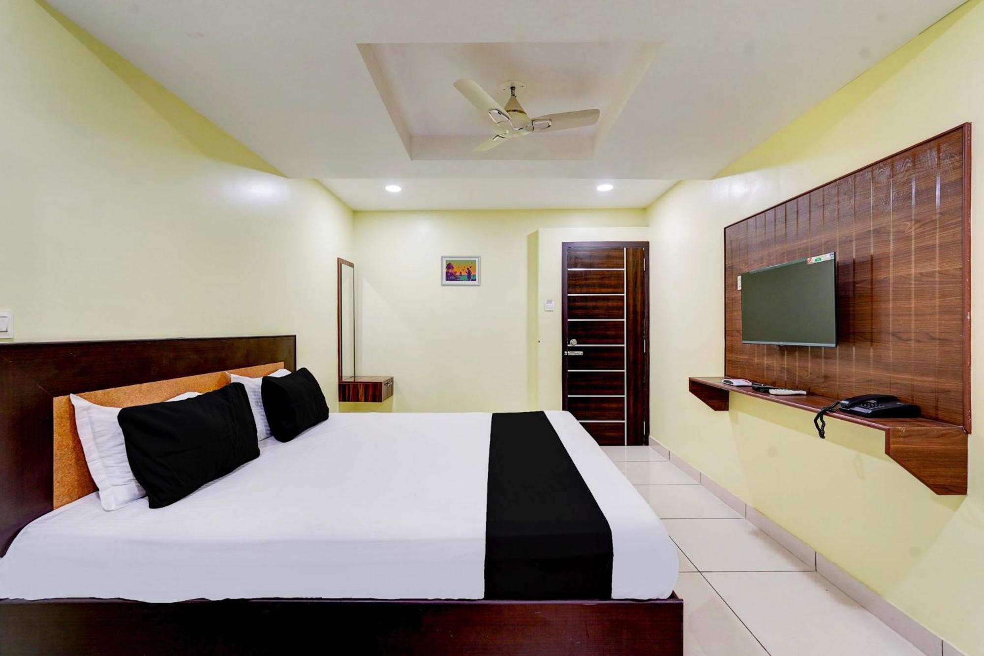 Super Hotel O Perungalathur Near Bus Stand Chennai Esterno foto