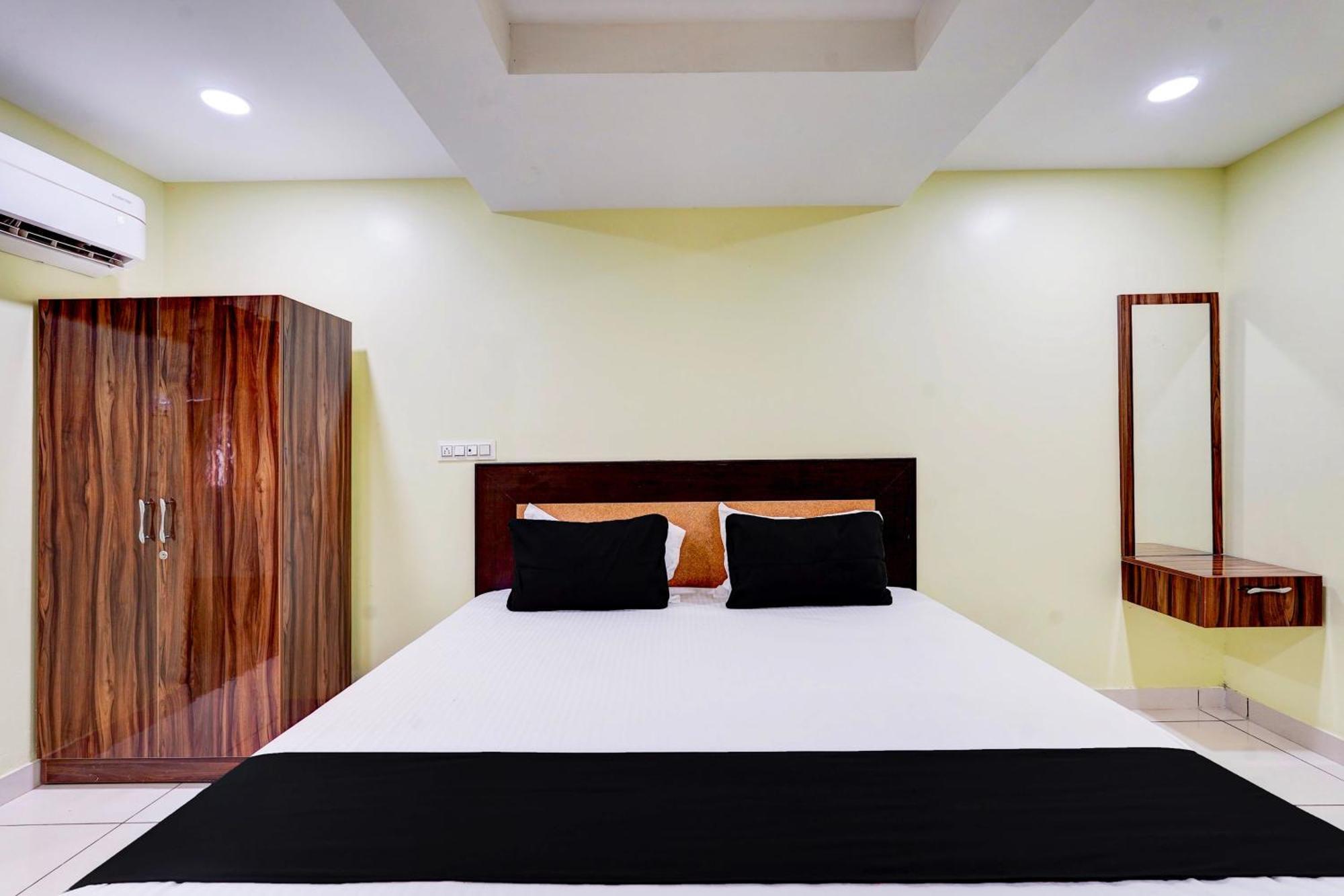 Super Hotel O Perungalathur Near Bus Stand Chennai Esterno foto