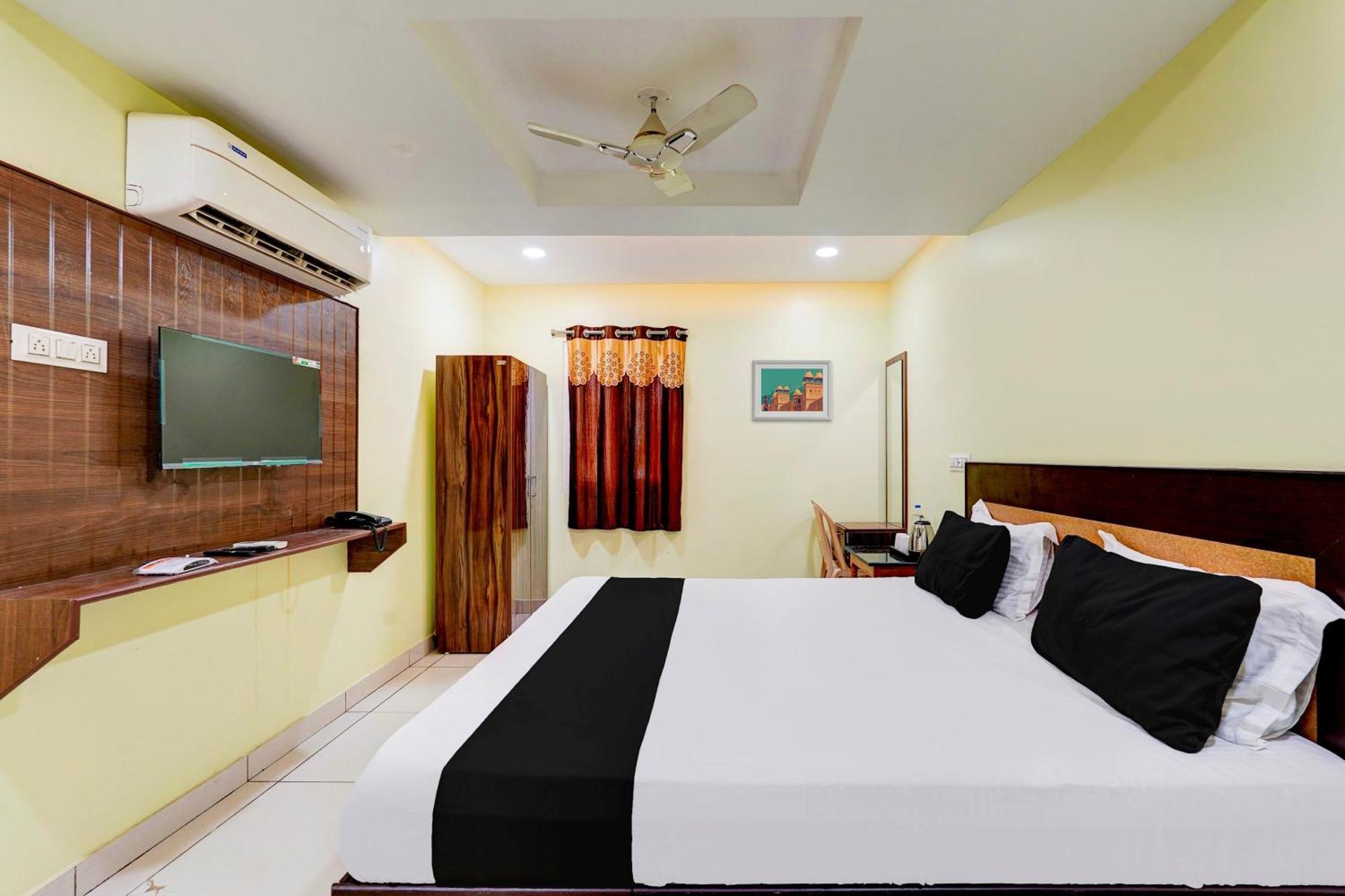 Super Hotel O Perungalathur Near Bus Stand Chennai Esterno foto
