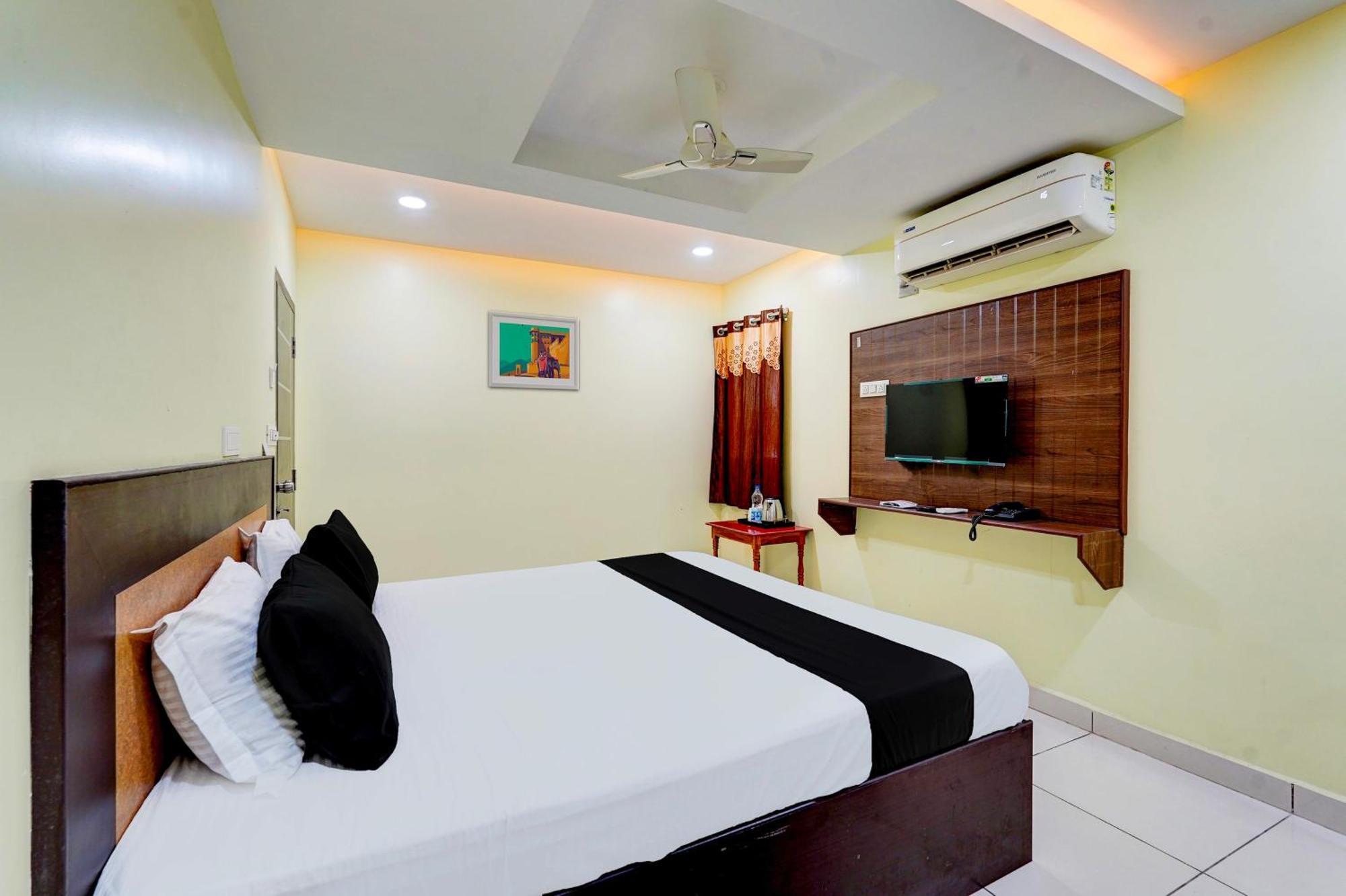 Super Hotel O Perungalathur Near Bus Stand Chennai Esterno foto