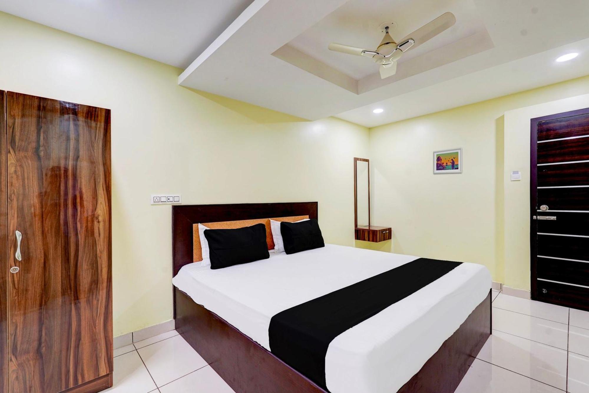Super Hotel O Perungalathur Near Bus Stand Chennai Esterno foto